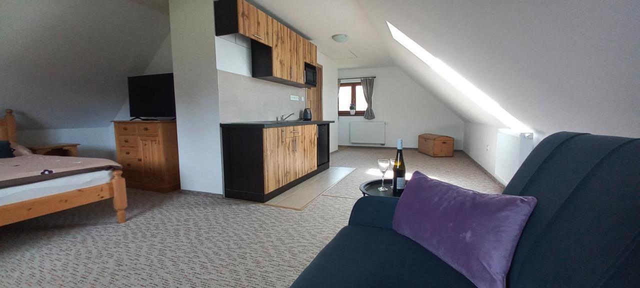 Apartman V Jame Черна-в-Пошумави Экстерьер фото